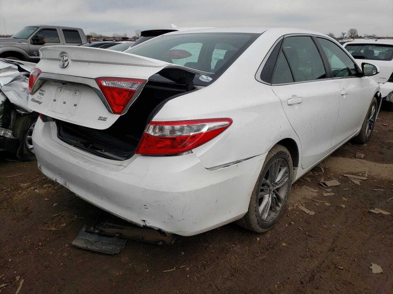 Obraz 3 z 2017 TOYOTA CAMRY LE 2017 z VIN 4T1BF1FK2HU622377