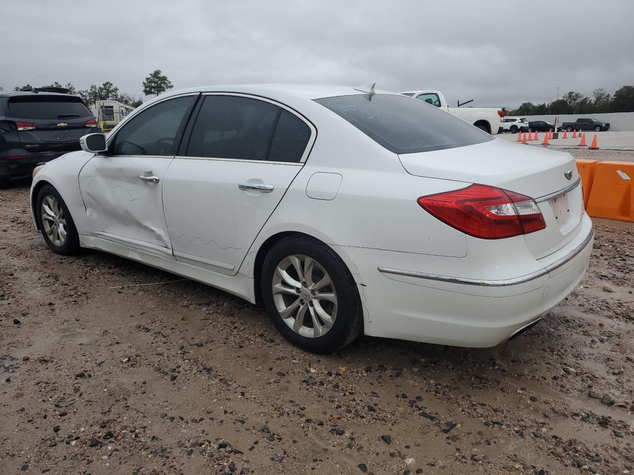 Image 2 of 2013 HYUNDAI GENESIS 3.8L 2013 with VIN KMHGC4DD1DU244499