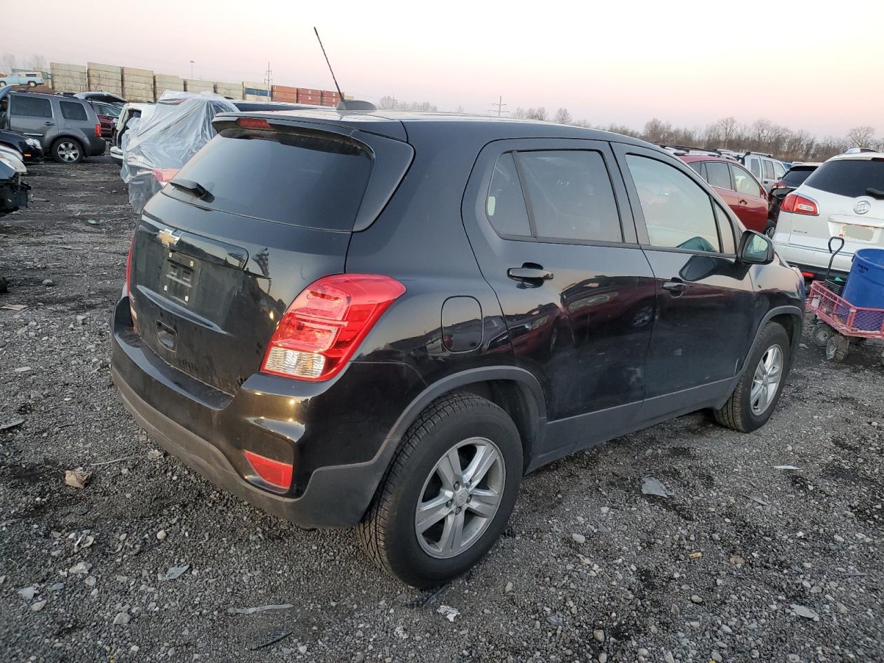 Image 3 of 2020 CHEVROLET TRAX LS 2020 with VIN 3GNCJKSB1LL297928