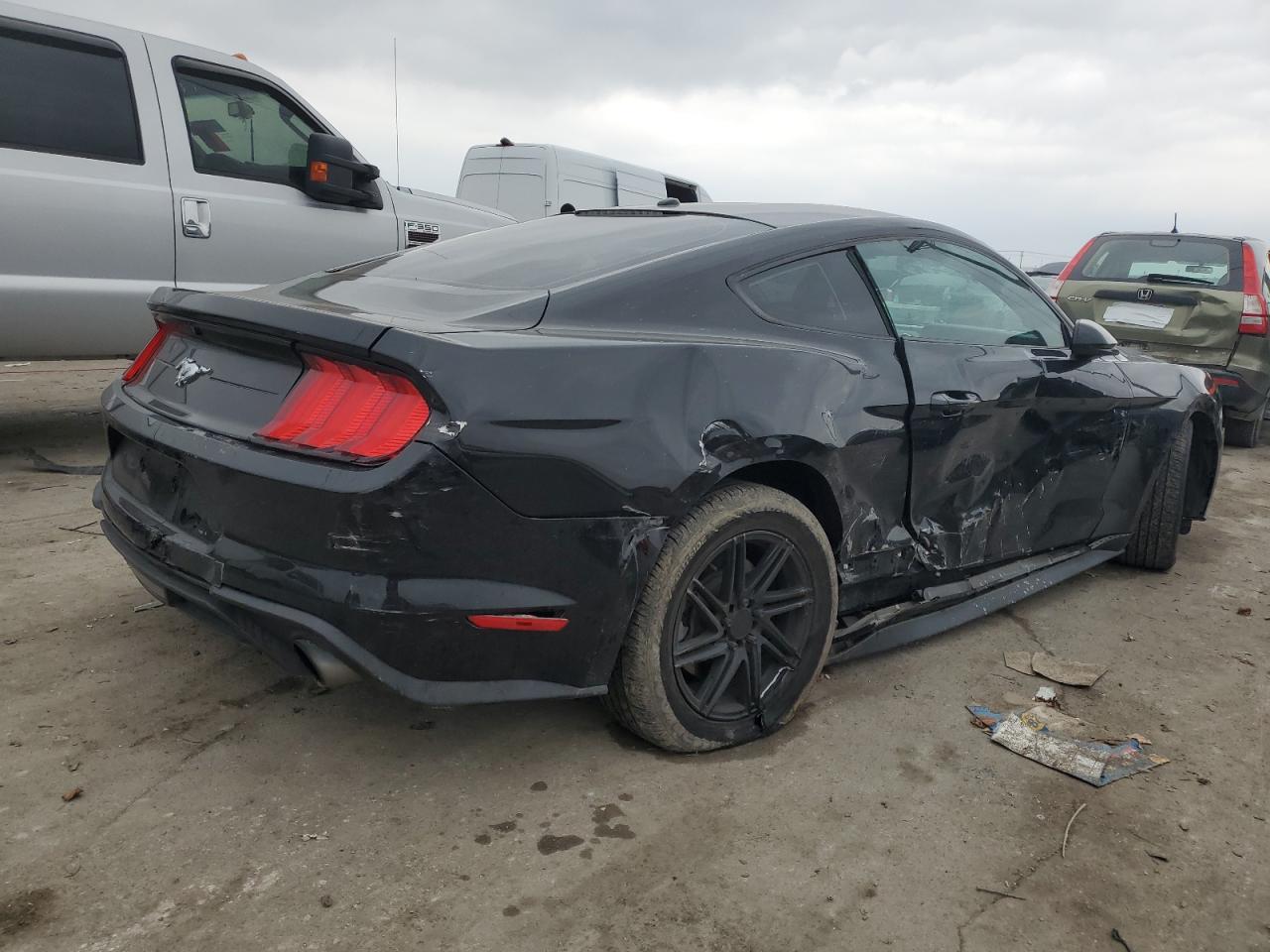 Изображение 3 2019 FORD MUSTANG  2019 с VIN 1FA6P8TH1K5196421
