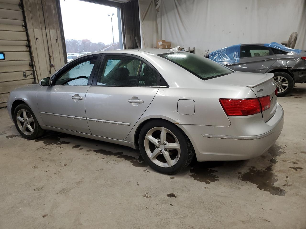 Obraz 2 z 2009 HYUNDAI SONATA SE 2009 z VIN 5NPEU46CX9H510181