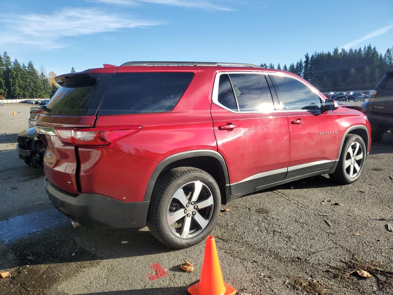 Image 3 of 2020 CHEVROLET TRAVERSE LT 2020 with VIN 1GNEVHKW6LJ235936