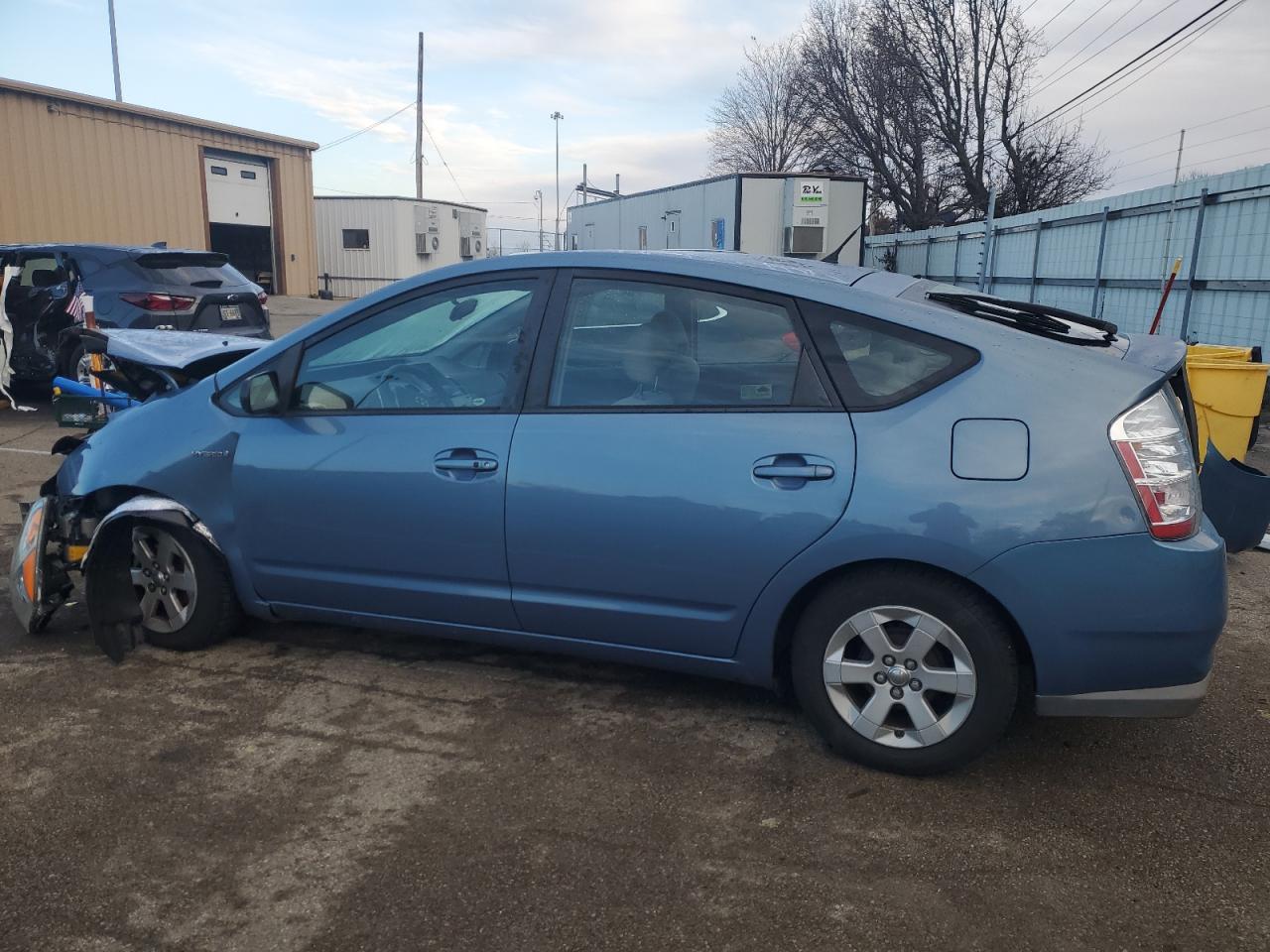 Image 2 of 2008 TOYOTA PRIUS  2008 with VIN JTDKB20U487756323