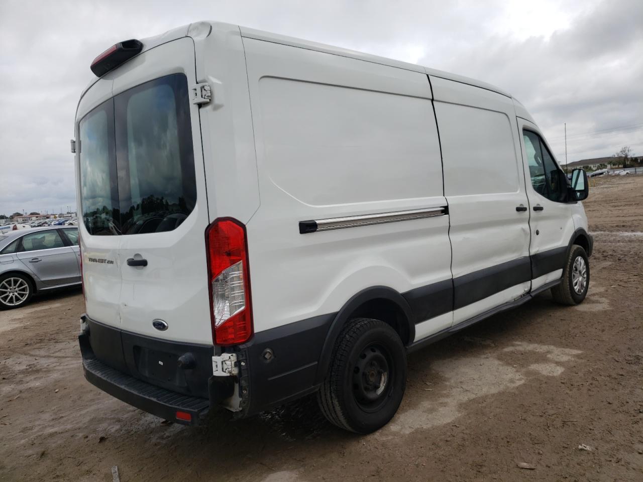 Image 3 of 2019 FORD TRANSIT T-250 2019 with VIN 1FTYR2CM7KKA85901