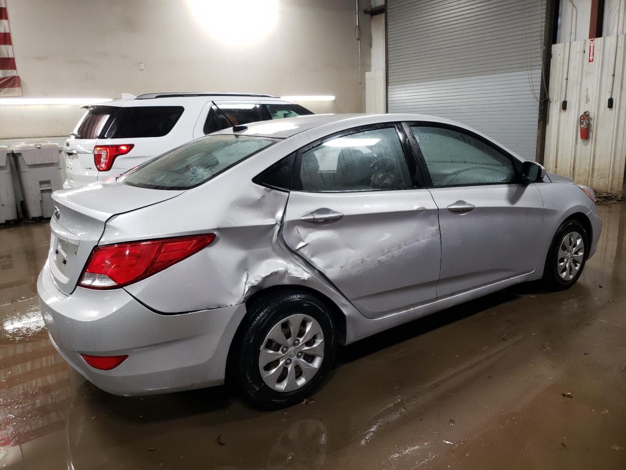 Image 3 of 2016 HYUNDAI ACCENT SE 2016 with VIN KMHCT4AE3GU981137