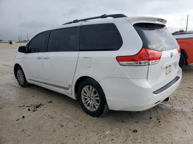 Obraz 2 z 2013 TOYOTA SIENNA XLE 2013 z VIN 5TDYK3DC1DS389902