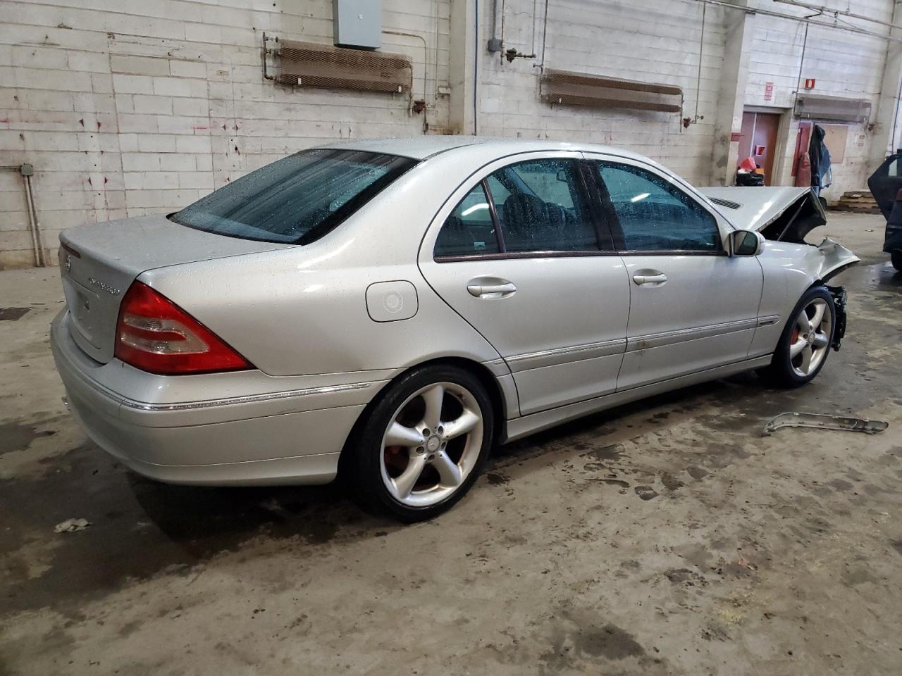 Image 3 of 2004 MERCEDES-BENZ C 230K SPORT SEDAN 2004 with VIN WDBRF40J64A640430