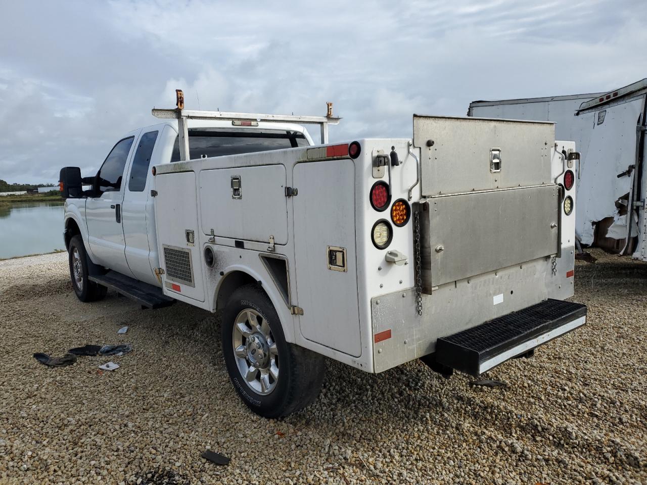 Image 2 of 2011 FORD F350 SUPER DUTY 2011 with VIN 1FT7X3B66BEB77610