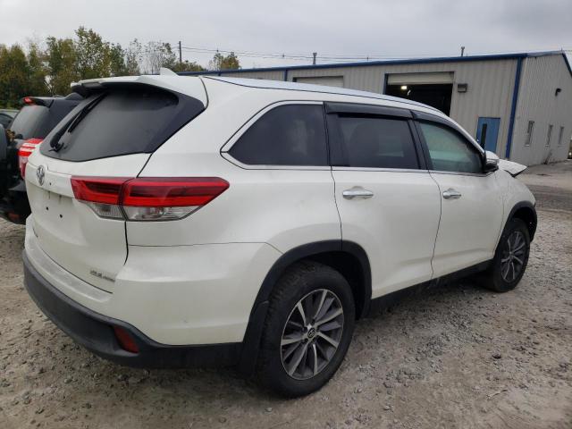 Image 3 of 2019 TOYOTA HIGHLANDER SE 2019 with VIN 5TDJZRFH0KS580054