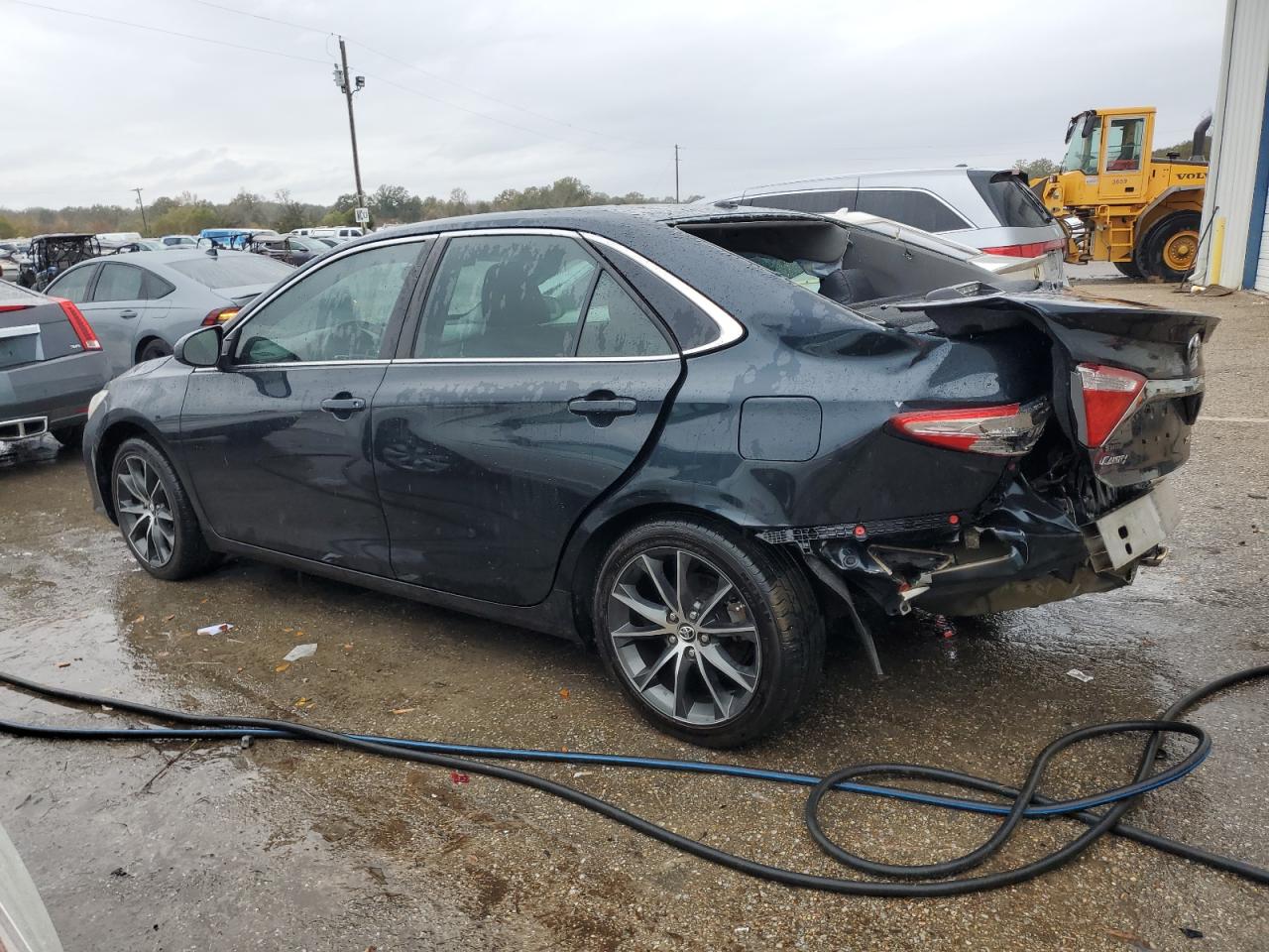 Image 2 of 2015 TOYOTA CAMRY LE 2015 with VIN 4T1BF1FK6FU494027