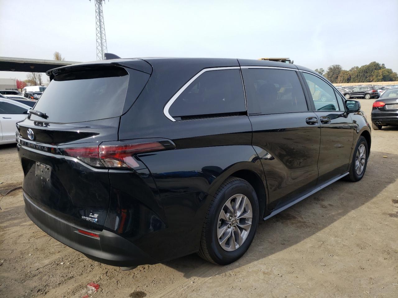 Изображение 3 2023 TOYOTA SIENNA LE 2023 с VIN 5TDKRKEC8PS163743