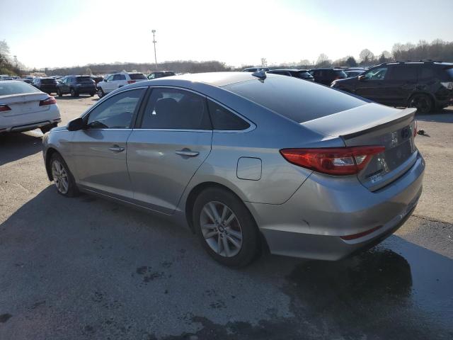 Obraz 2 z 2015 HYUNDAI SONATA SE 2015 z VIN 5NPE24AF7FH214859