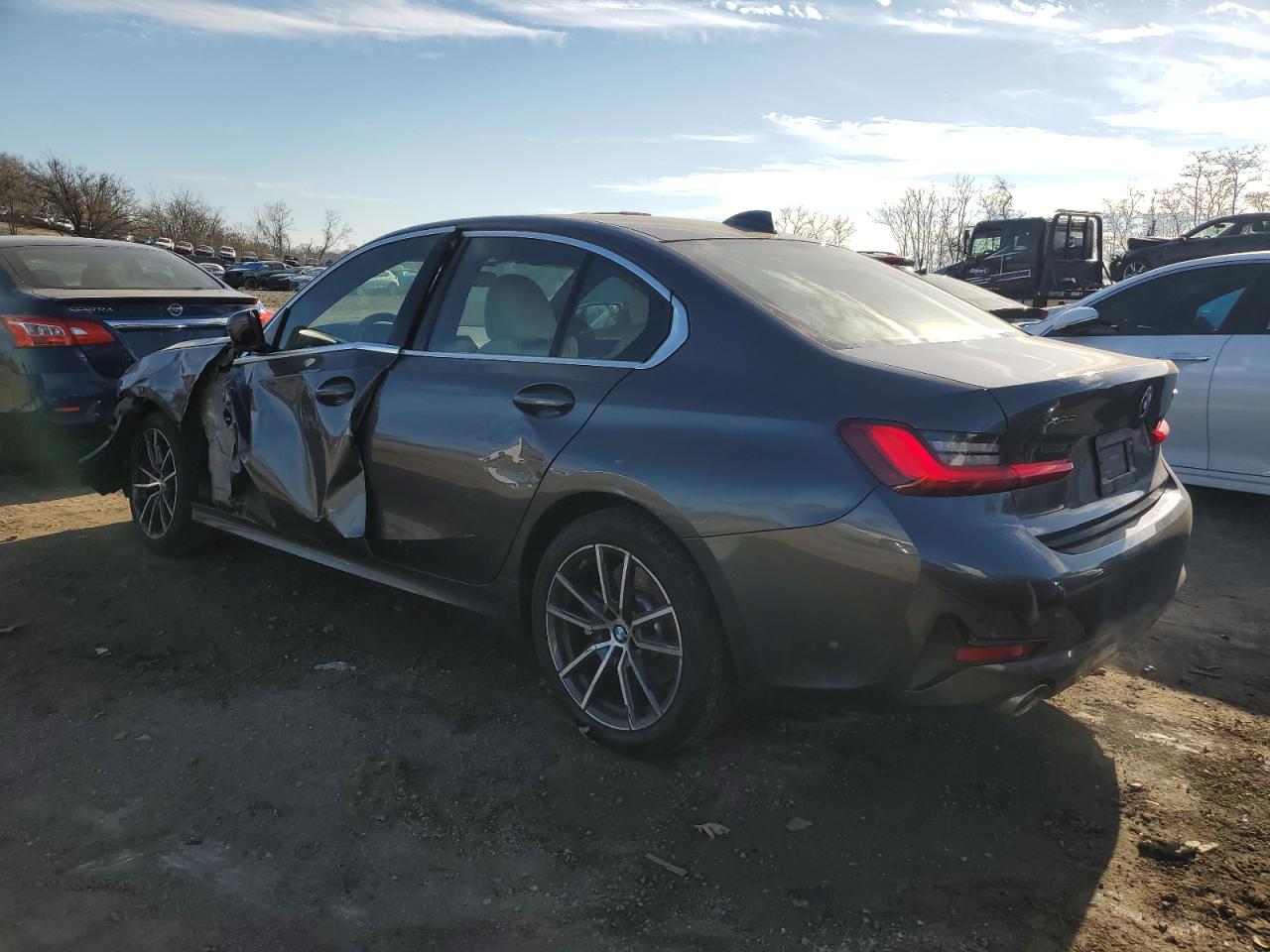 Изображение 2 2020 BMW 330XI  2020 с VIN 3MW5R7J09L8B11382