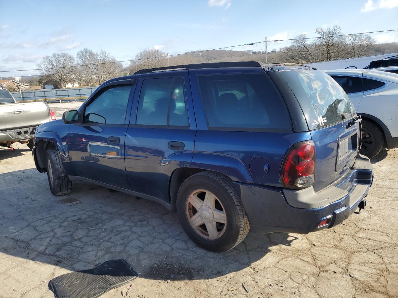Изображение 2 2004 CHEVROLET TRAILBLAZER LS 2004 с VIN 1GNDS13S842184832