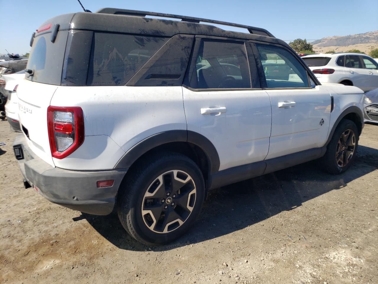 Изображение 3 Ford Bronco Sport Outer Banks 2021 с VIN 3FMCR9C6XMRA06347