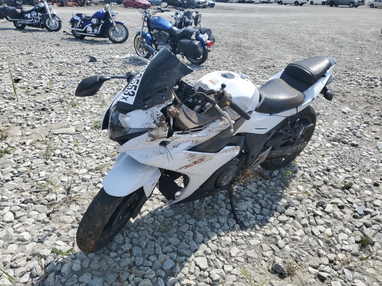 Image 2 of 2018 SUZUKI GSX250R  2018 with VIN LC6DN11A7J1100202