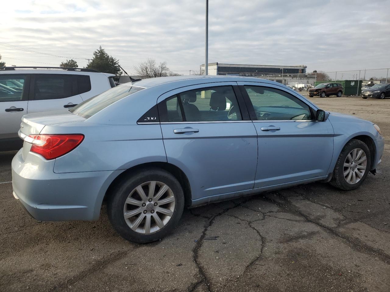 Image 3 of 2014 CHRYSLER 200 TOURING 2014 with VIN 1C3CCBBB9EN195500