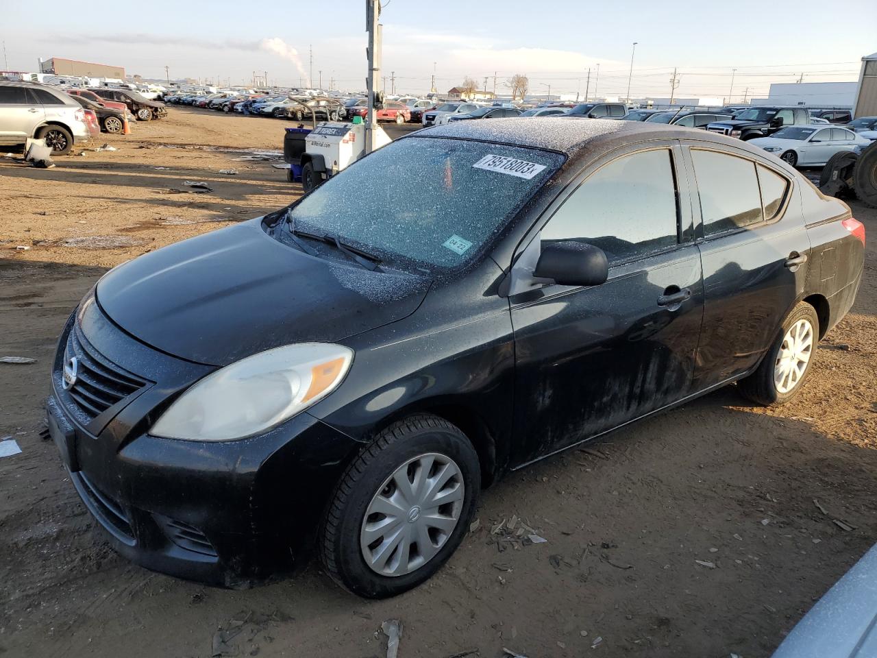 Obraz 1 z 2014 NISSAN VERSA S 2014 z VIN 3N1CN7AP2EL865164