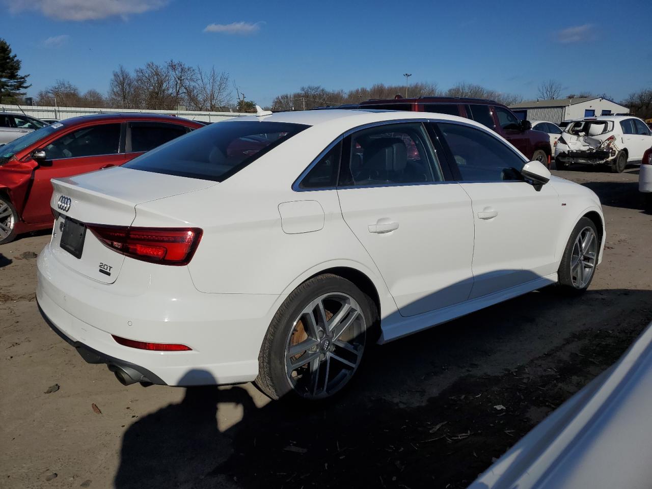 Изображение 3 2017 AUDI A3 PREMIUM PLUS 2017 с VIN WAUJ8GFF1H1026062