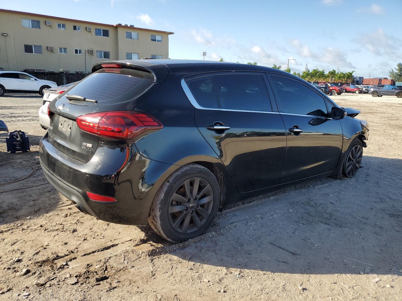 Изображение 3 2015 KIA FORTE EX 2015 с VIN KNAFX5A82F5336460