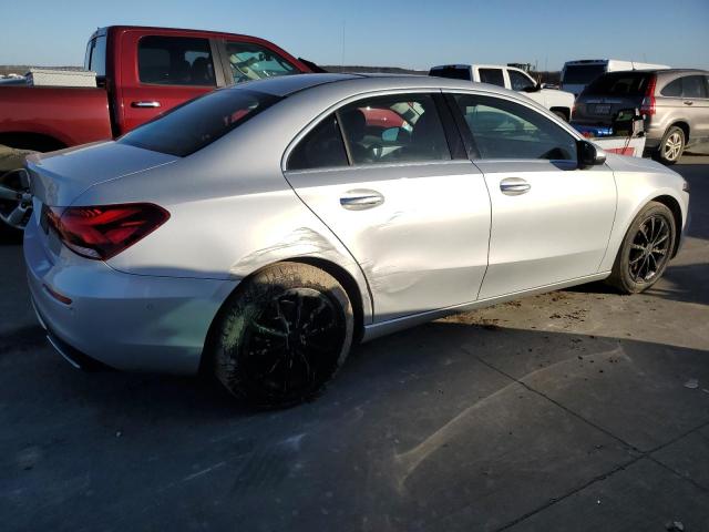 Obraz 3 z 2020 MERCEDES-BENZ A 220 2020 z VIN W1K3G4EBXLJ196575
