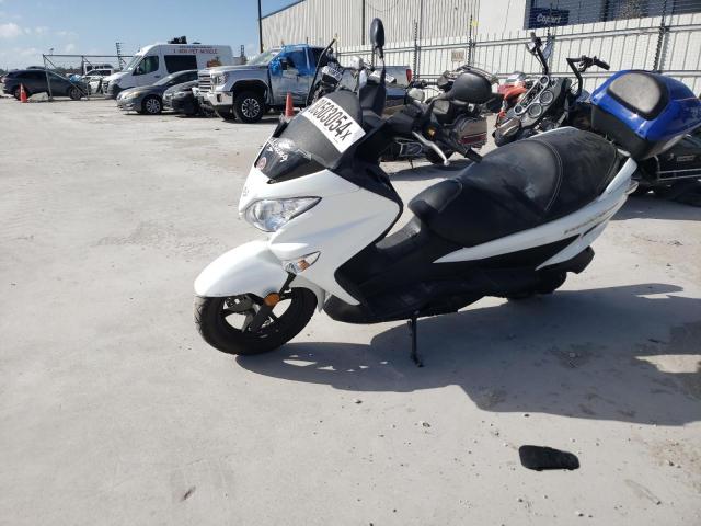 Image 2 of 2020 SUZUKI UH200  2020 with VIN MLCCH41A1L1600094