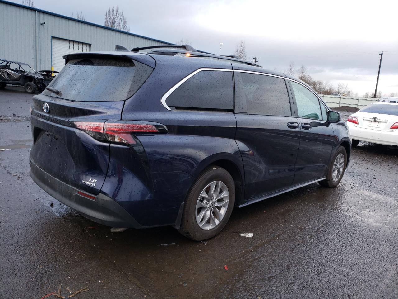Изображение 3 2022 TOYOTA SIENNA LE 2022 с VIN 5TDBSKFC8NS063030