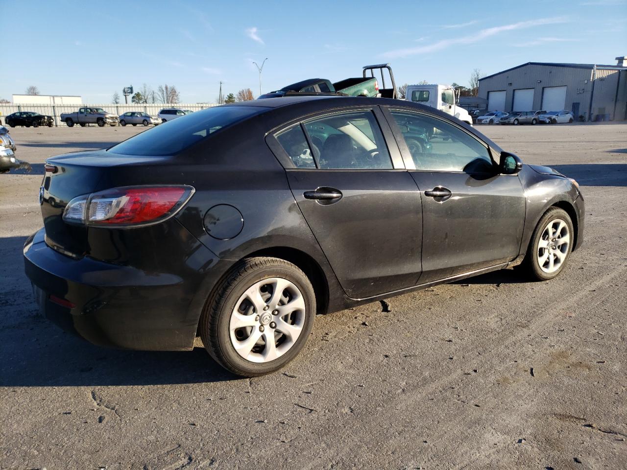 Obraz 3 z 2012 MAZDA 3 I 2012 z VIN JM1BL1UF0C1521898