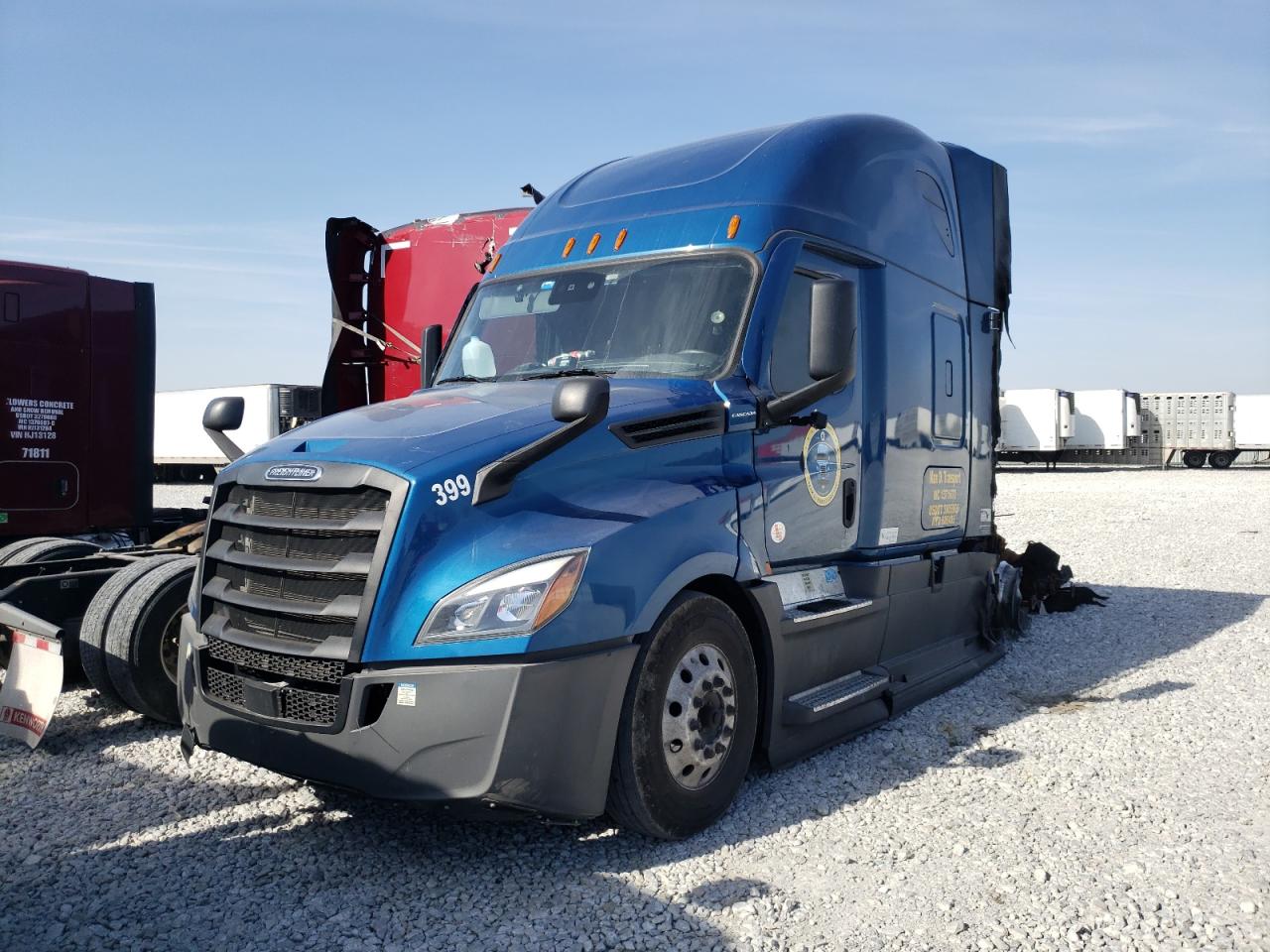 Image 2 of 2022 FREIGHTLINER CASCADIA 126  2022 with VIN 3AKJHHDR4NSNA7003