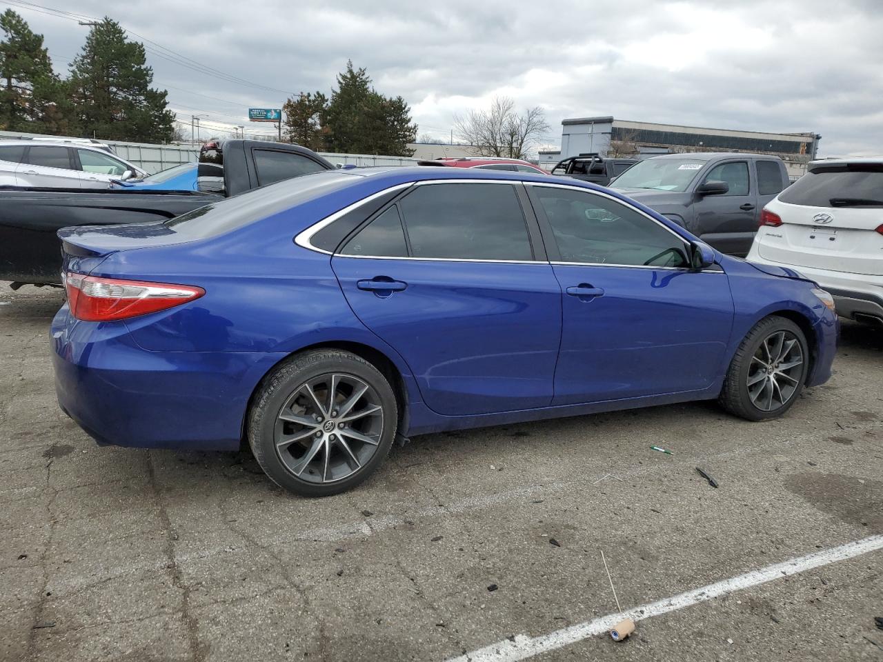 Image 3 of 2015 TOYOTA CAMRY LE 2015 with VIN 4T1BF1FK5FU940989