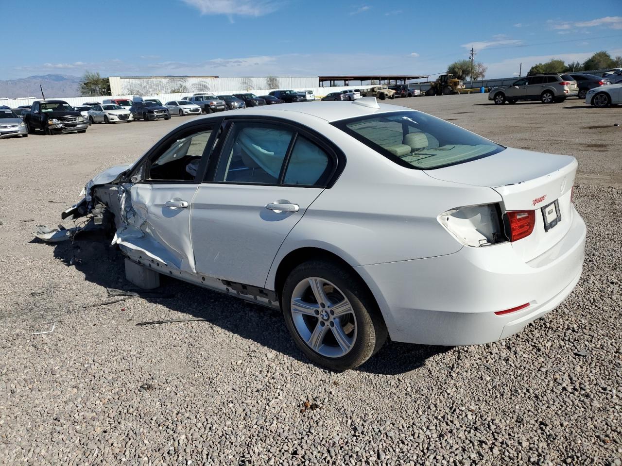 Изображение 2 2014 BMW 328 I SULEV 2014 с VIN WBA3C1C51EK109027