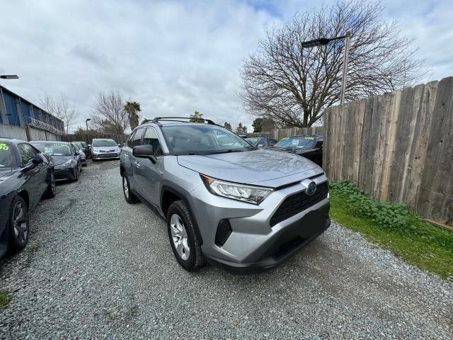Image 1 of 2019 TOYOTA RAV4 LE 2019 with VIN JTMLWRFV1KD005495
