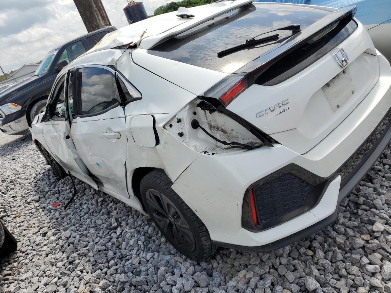 Image 2 of Honda Civic Ex 2017 with VIN SHHFK7H52HU208132