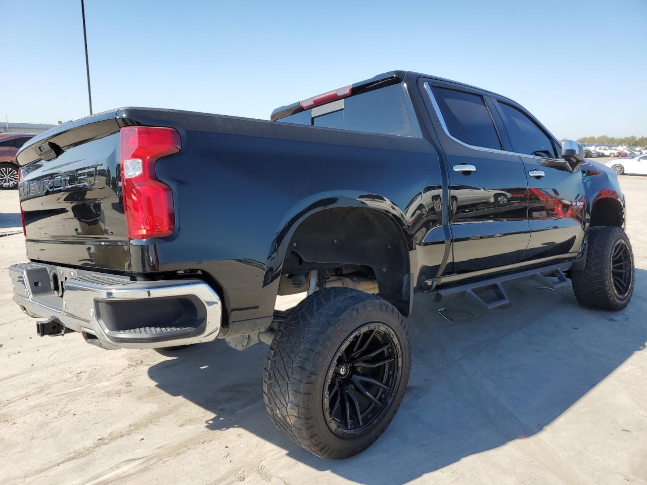 Изображение 3 2021 CHEVROLET SILVERADO K1500 LTZ 2021 с VIN 3GCUYGED6MG124936