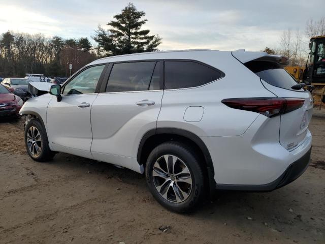 Изображение 2 2024 TOYOTA HIGHLANDER HYBRID XLE 2024 с VIN 5TDKBRCH3RS604127