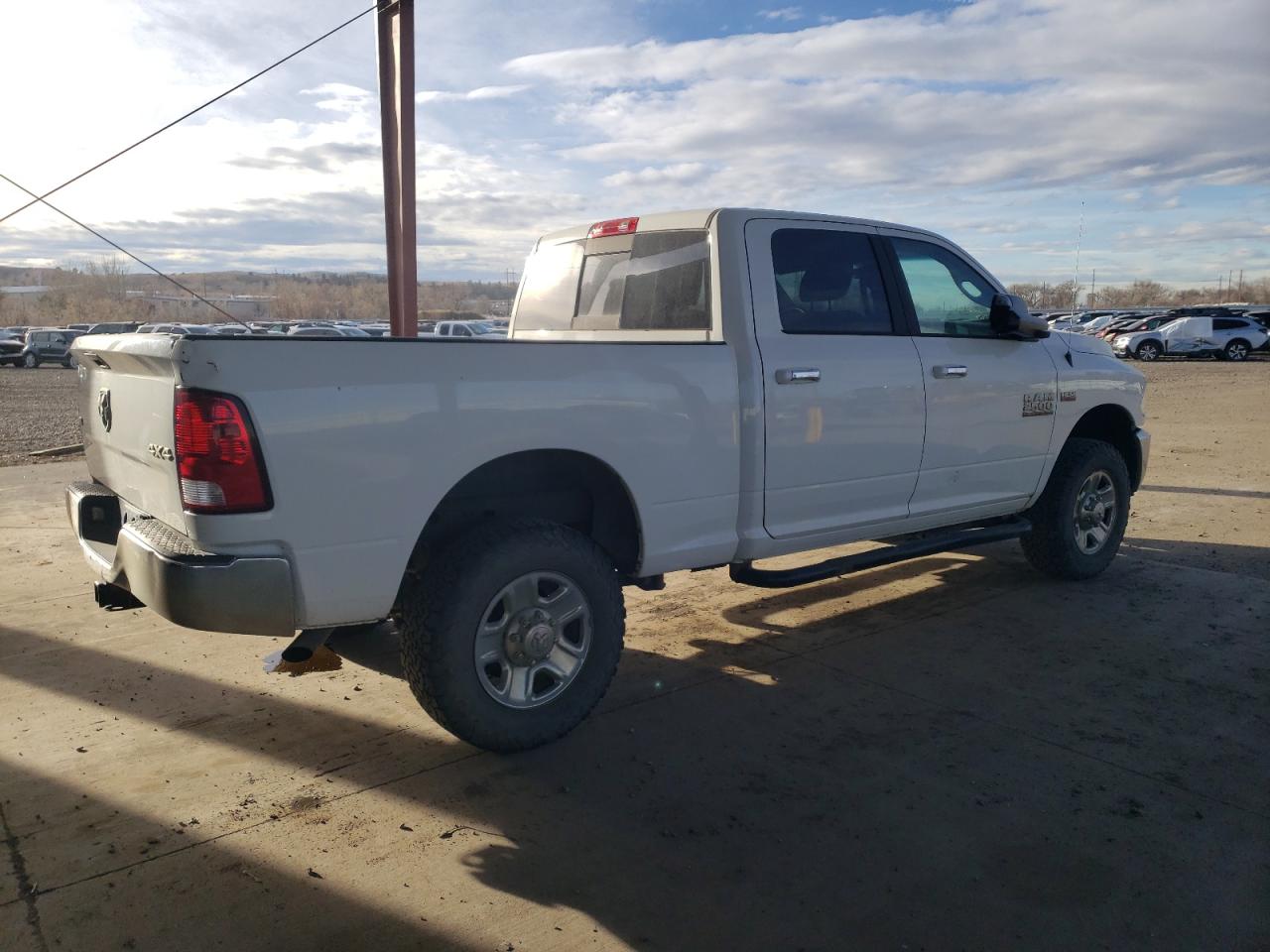 Obraz 3 z 2017 RAM 2500 SLT 2017 z VIN 3C6TR5DTXHG780222
