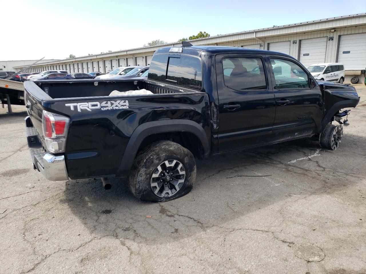 Изображение 3 2020 TOYOTA TACOMA DOUBLE CAB 2020 с VIN 3TMCZ5AN0LM330510