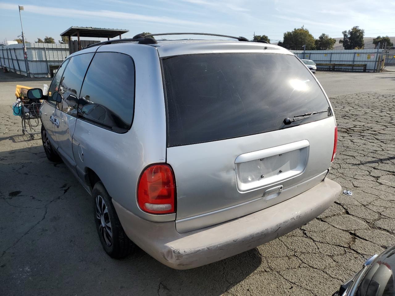 Изображение 2 2000 DODGE GRAND CARAVAN SE 2000 с VIN 1B4GP44G4YB636779
