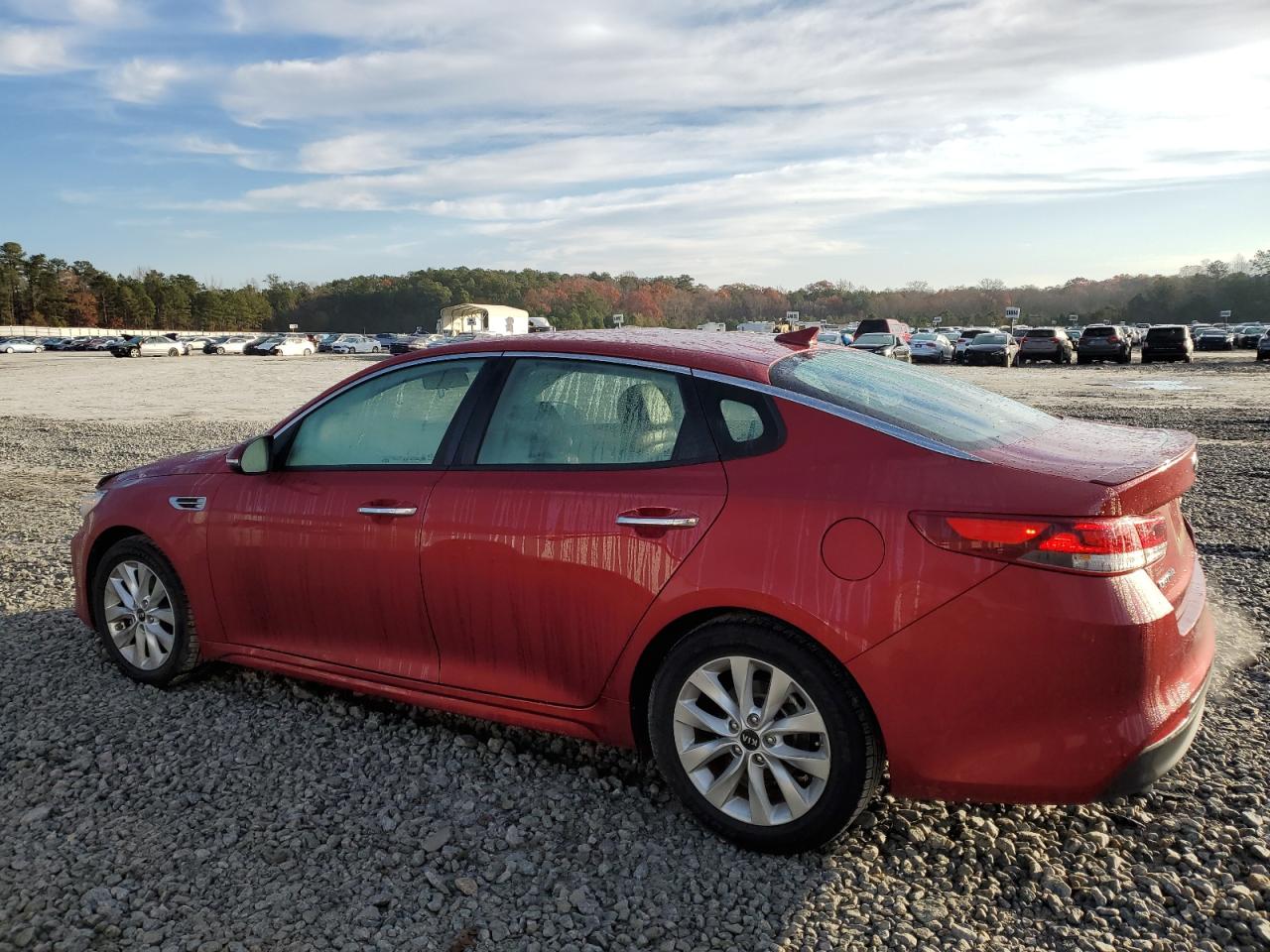Изображение 2 2018 KIA OPTIMA LX 2018 с VIN 5XXGT4L30JG203330