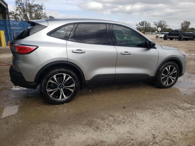 Image 3 of 2022 FORD ESCAPE SE 2022 with VIN 1FMCU0G68NUB97393