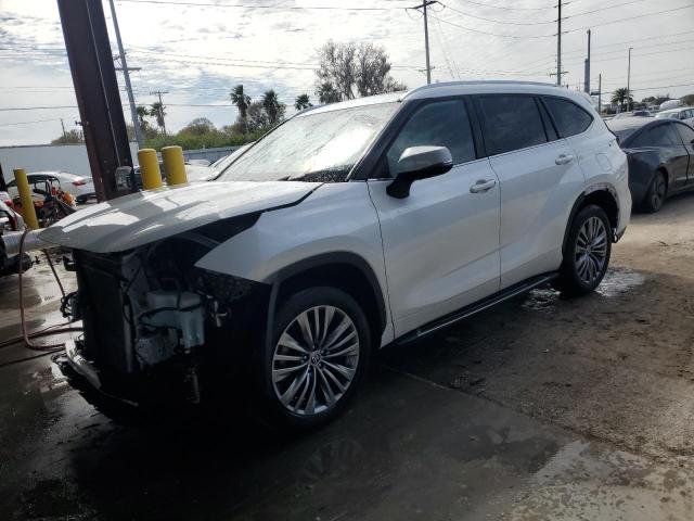 Image 1 of 2021 TOYOTA HIGHLANDER PLATINUM 2021 with VIN 5TDFZRAH4MS060925