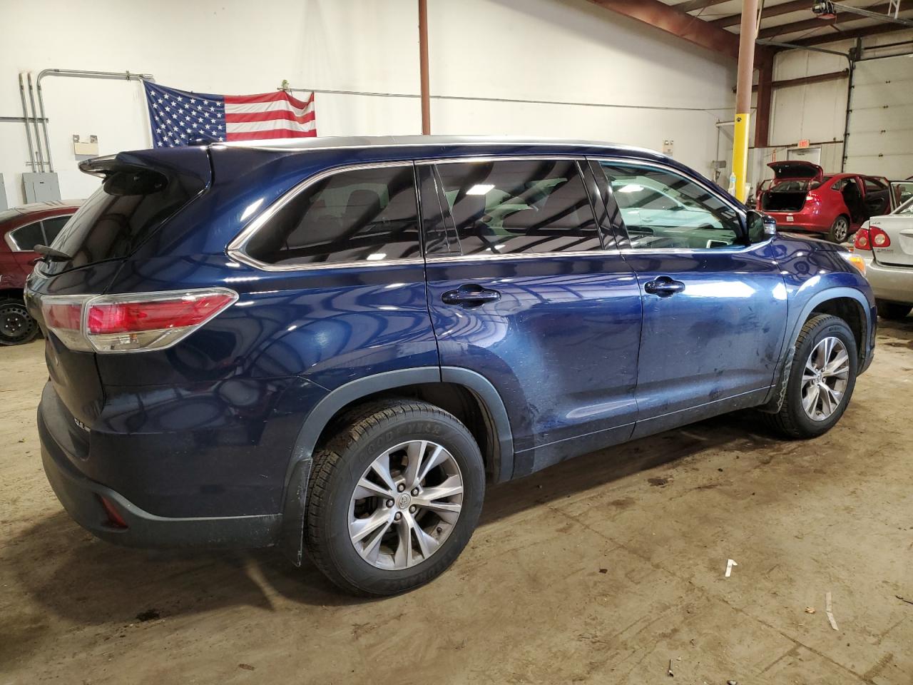 Obraz 3 z 2014 TOYOTA HIGHLANDER XLE 2014 z VIN 5TDJKRFH1ES054993