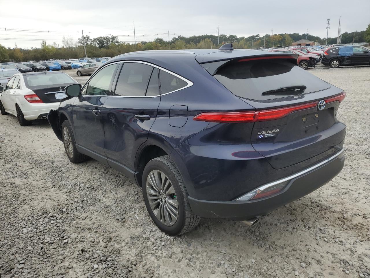 Изображение 2 2022 TOYOTA VENZA LE 2022 с VIN JTEAAAAH0NJ107879
