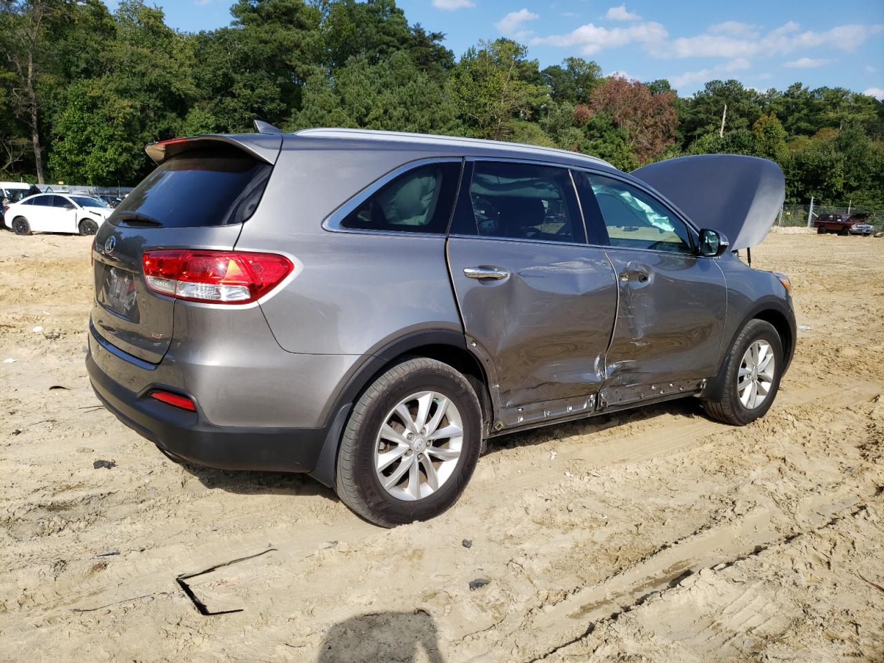 Изображение 3 2018 KIA SORENTO LX 2018 с VIN 5XYPG4A37JG397597