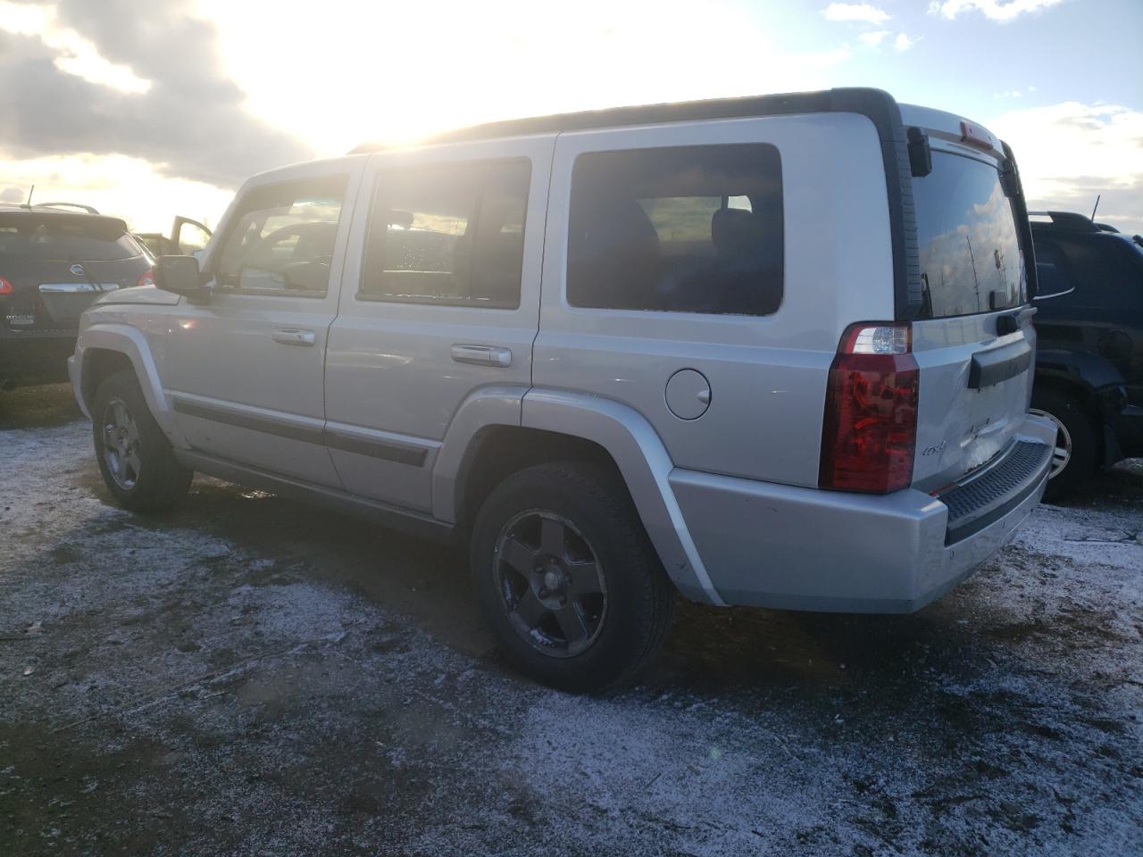 Image 2 of 2007 JEEP COMMANDER  2007 with VIN 1J8HG48K87C570518