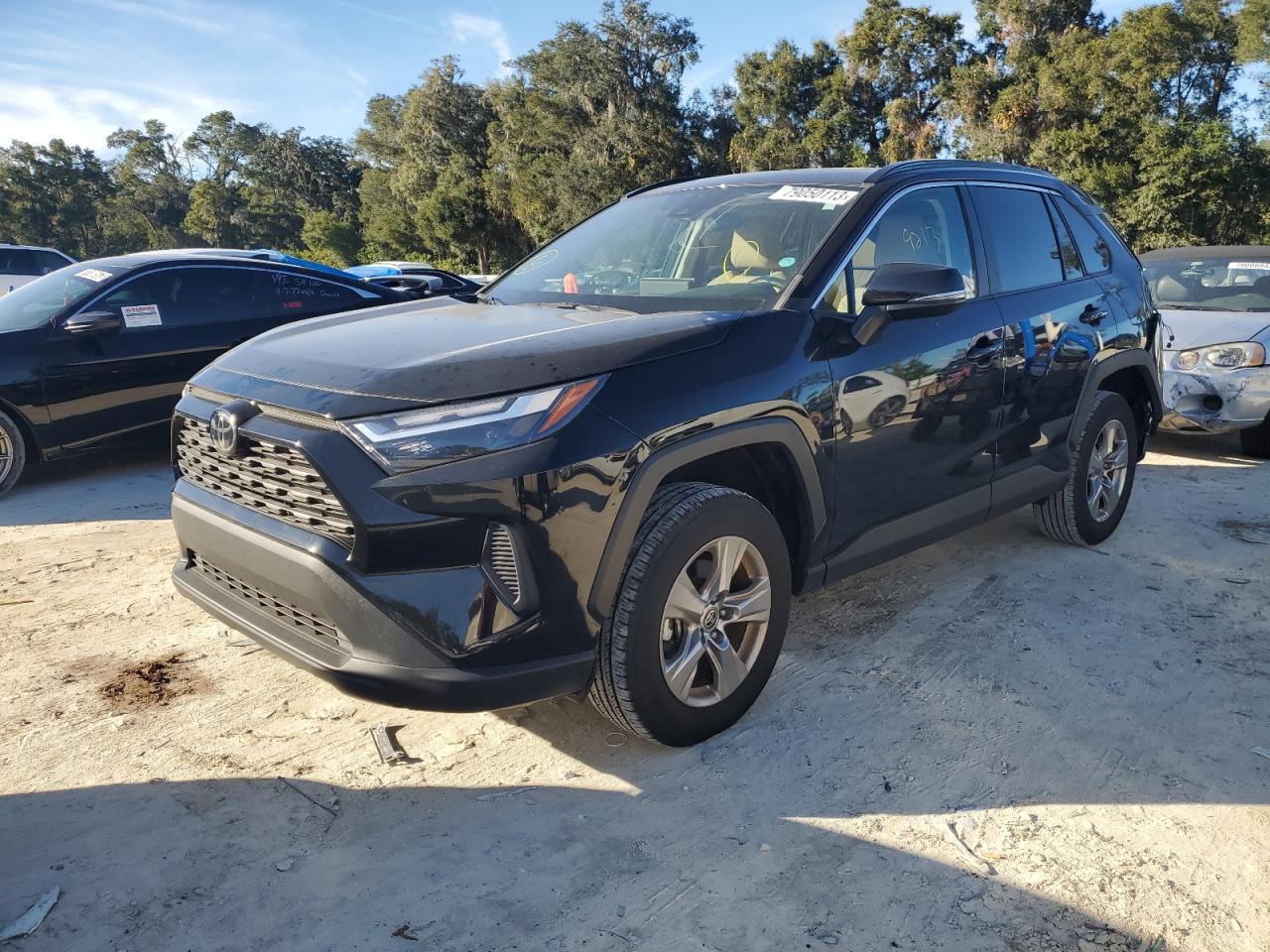 Obraz 1 z 2022 TOYOTA RAV4 XLE 2022 z VIN 2T3W1RFV0NC189073
