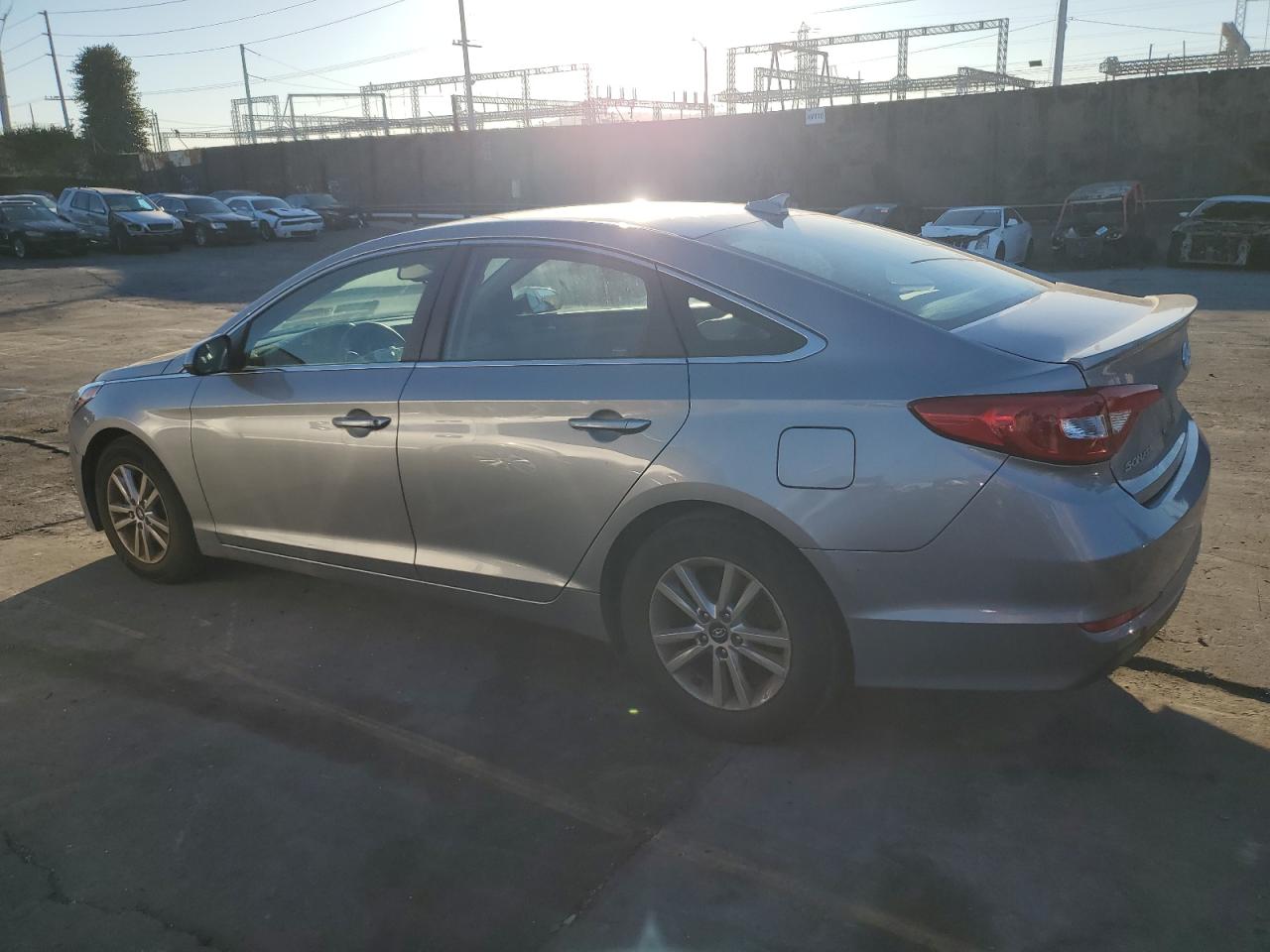 Изображение 2 2016 HYUNDAI SONATA SE 2016 с VIN 5NPE24AF8GH373472