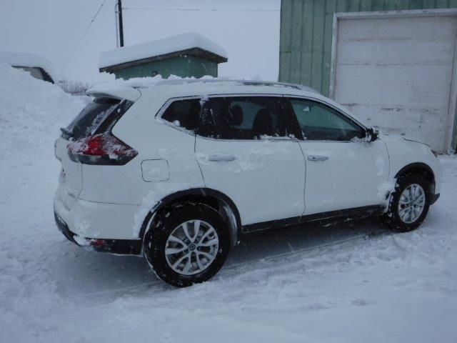 Obraz 3 z 2018 NISSAN ROGUE S 2018 z VIN KNMAT2MV8JP589448