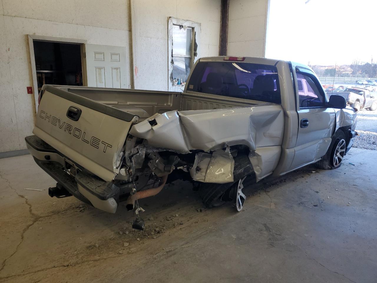 Image 3 of 2007 CHEVROLET SILVERADO C1500 CLASSIC 2007 with VIN 1GCEC14X67Z165826
