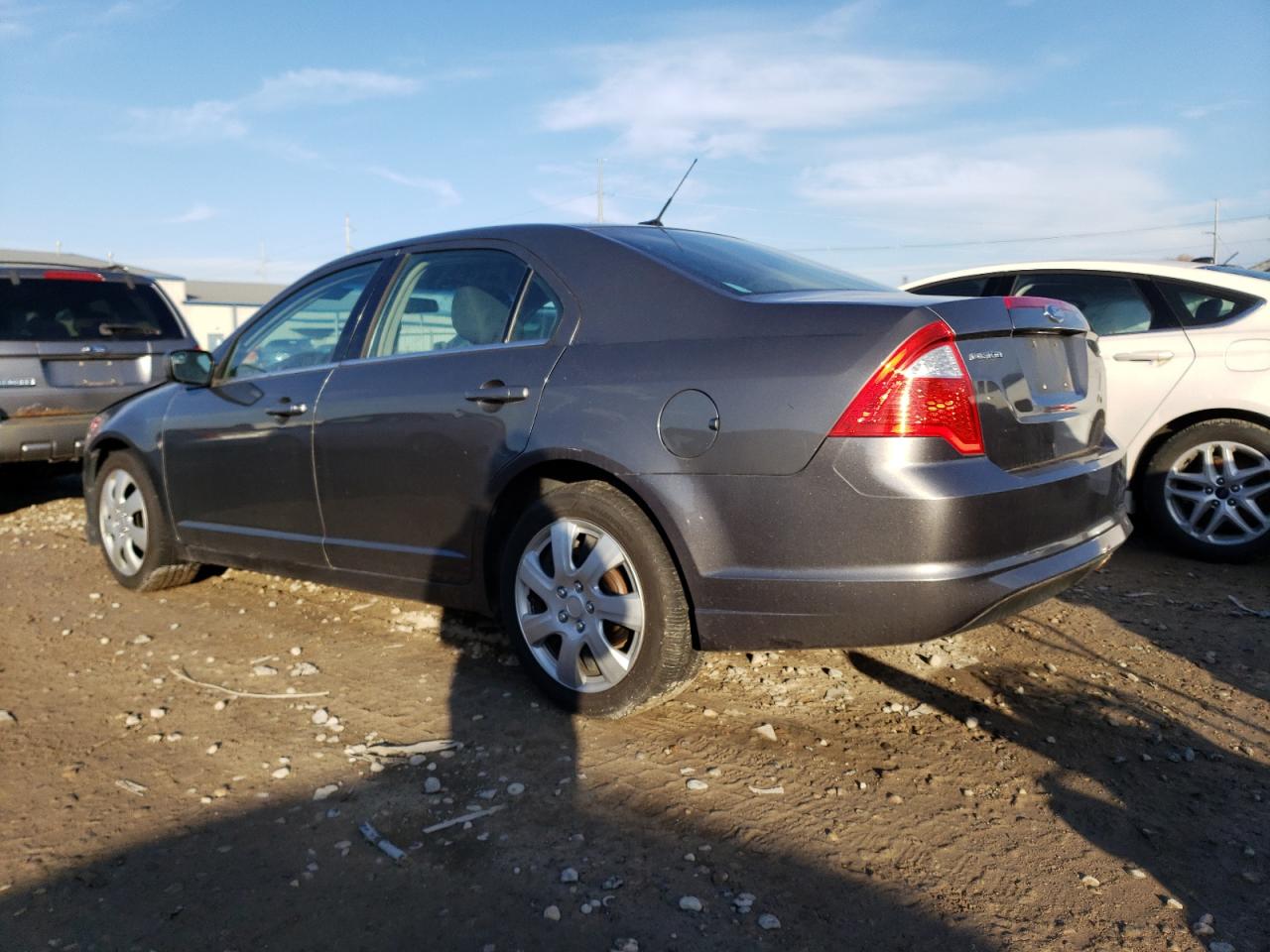 Изображение 2 2011 FORD FUSION SE 2011 с VIN 3FAHP0HA2BR156867